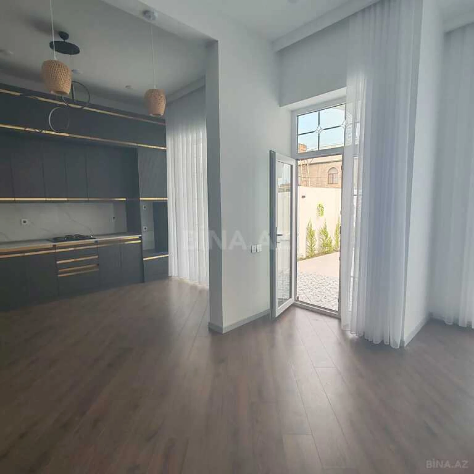 Satılır 4 otaqlı həyət evi 140 m²