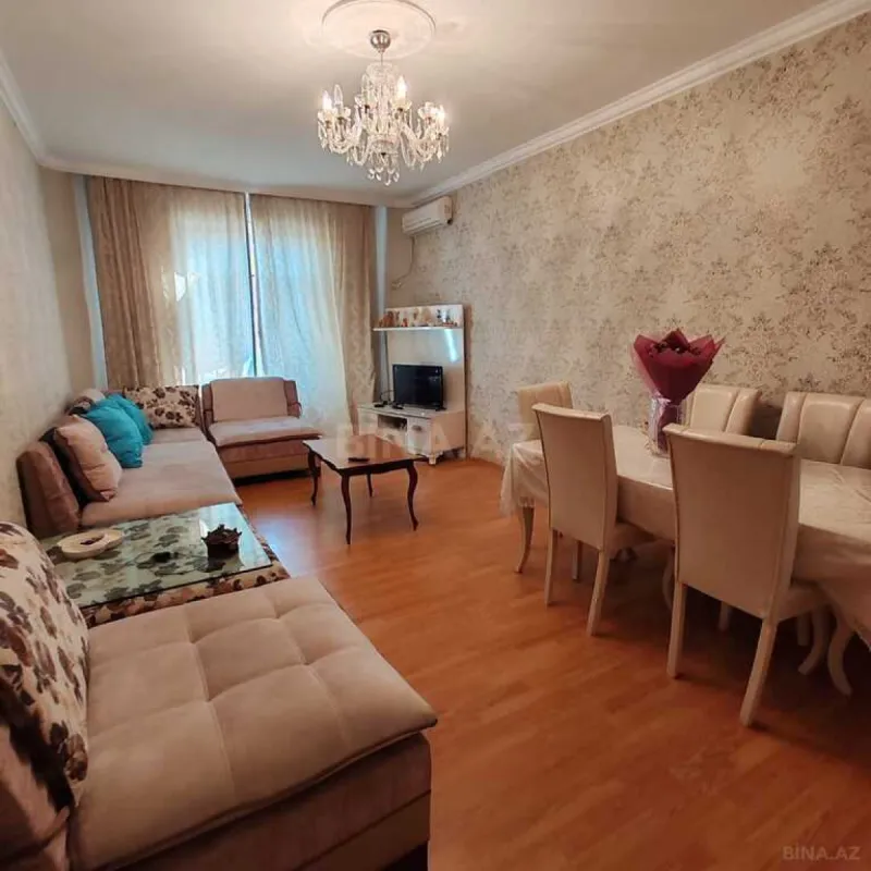 Satılır 7 otaqlı həyət evi 200 m²