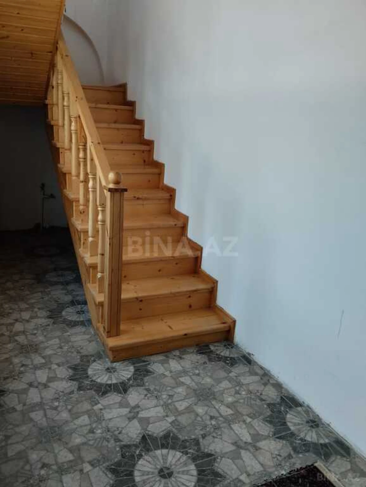Satılır 7 otaqlı həyət evi 200 m²