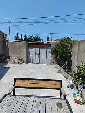 Satılır 7 otaqlı həyət evi 200 m²