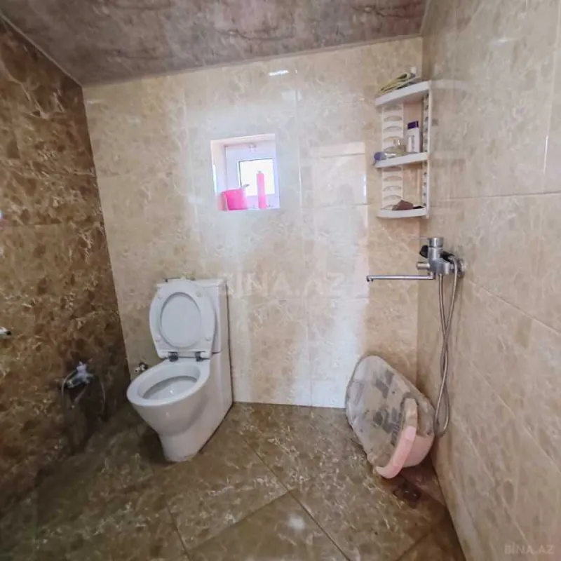 Satılır 7 otaqlı həyət evi 200 m²
