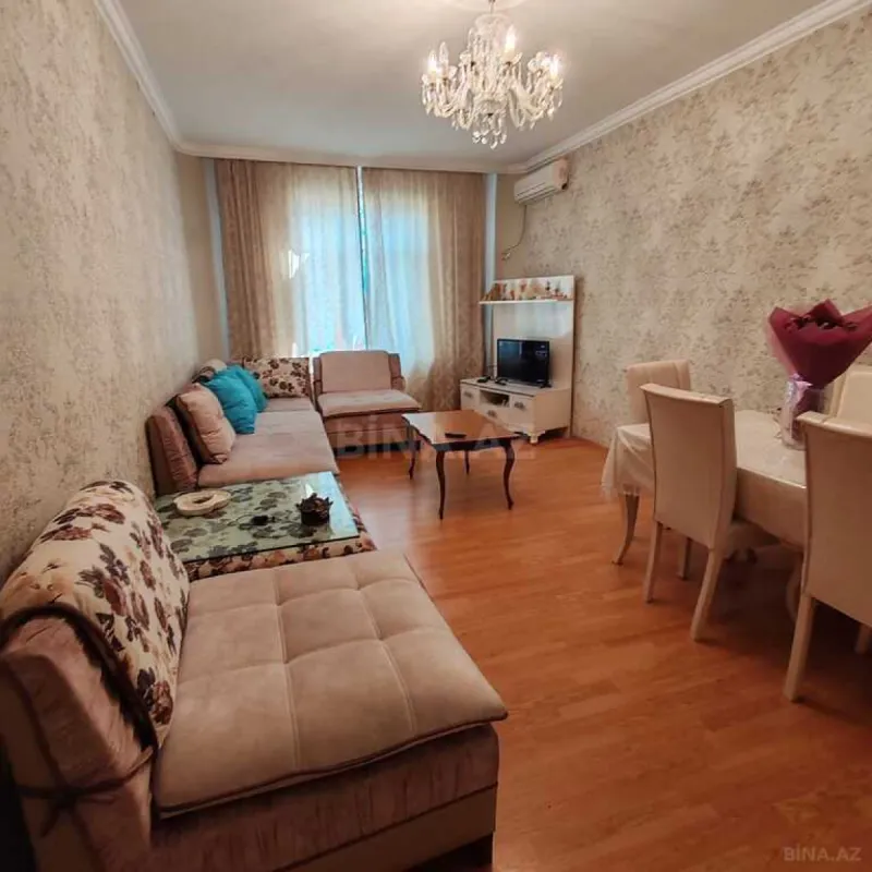 Satılır 7 otaqlı həyət evi 200 m²