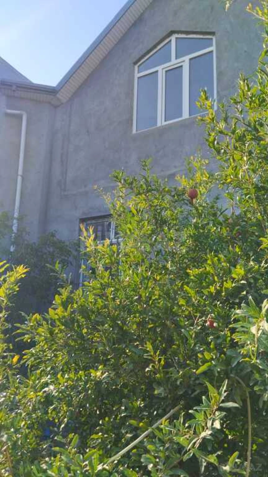 Satılır 7 otaqlı həyət evi 200 m²