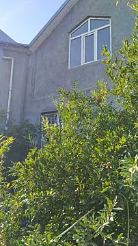 Satılır 7 otaqlı həyət evi 200 m²