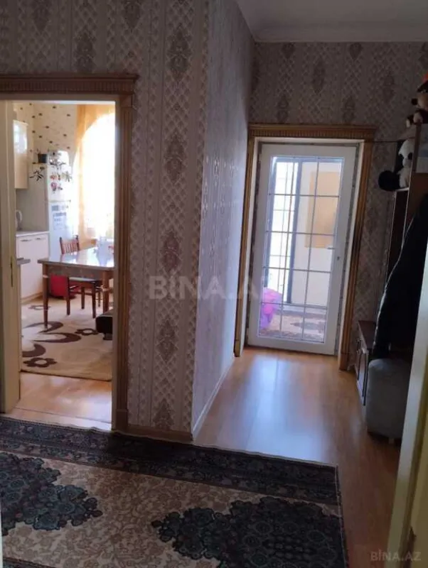 Satılır 7 otaqlı həyət evi 200 m²