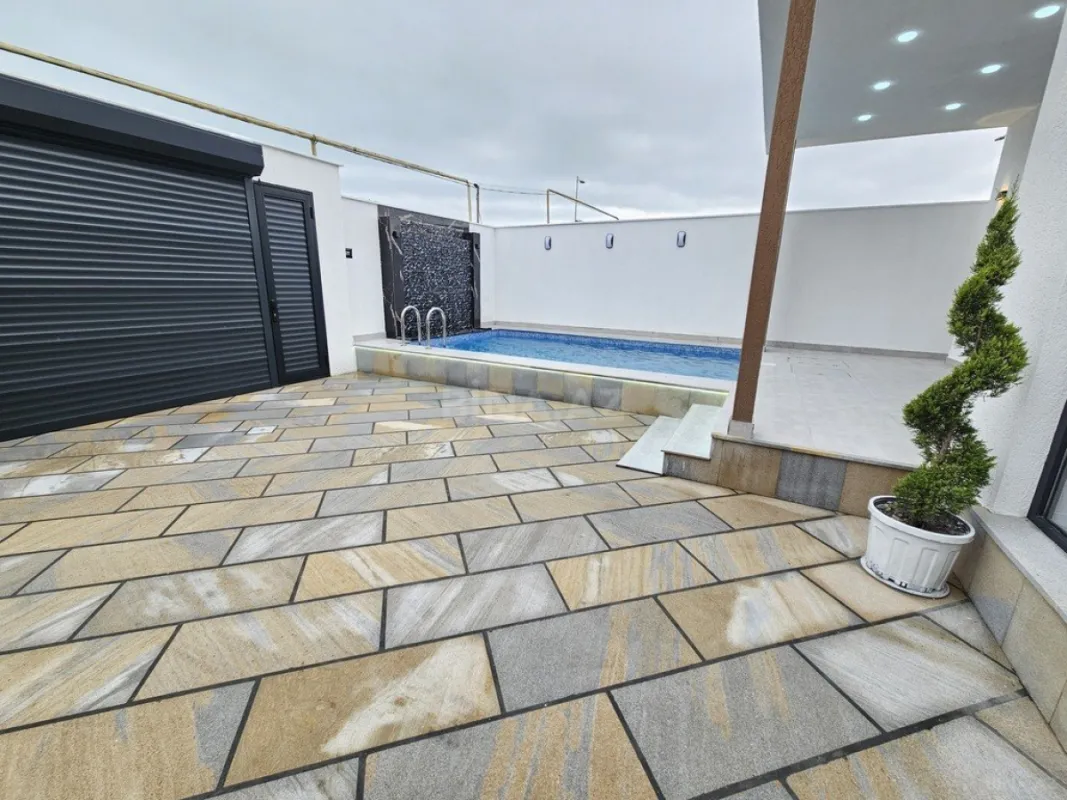 Satılır 4 otaqlı həyət evi 120 m²