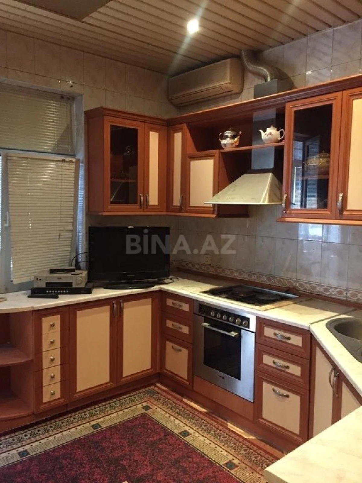 Satılır 5 otaqlı mənzil 130 m²