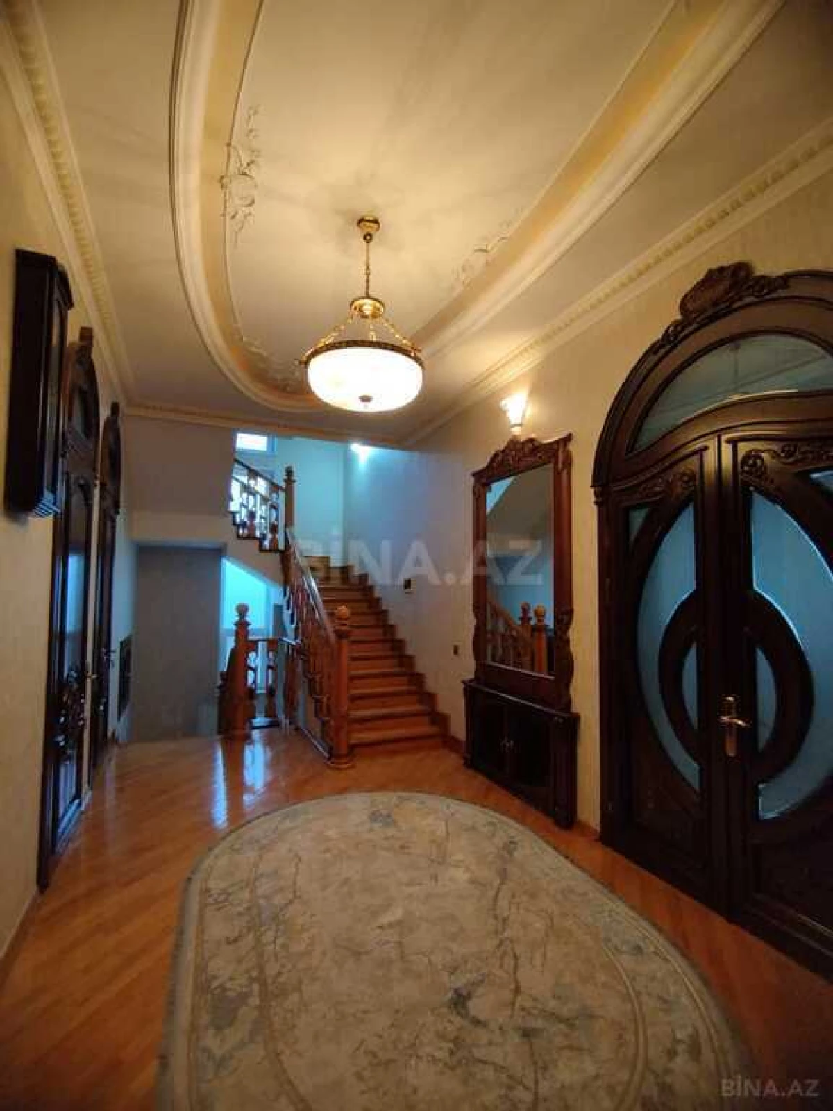 Satılır obyekt 750 m²