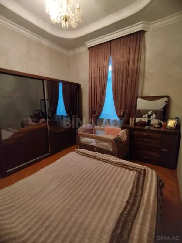 Satılır obyekt 750 m²