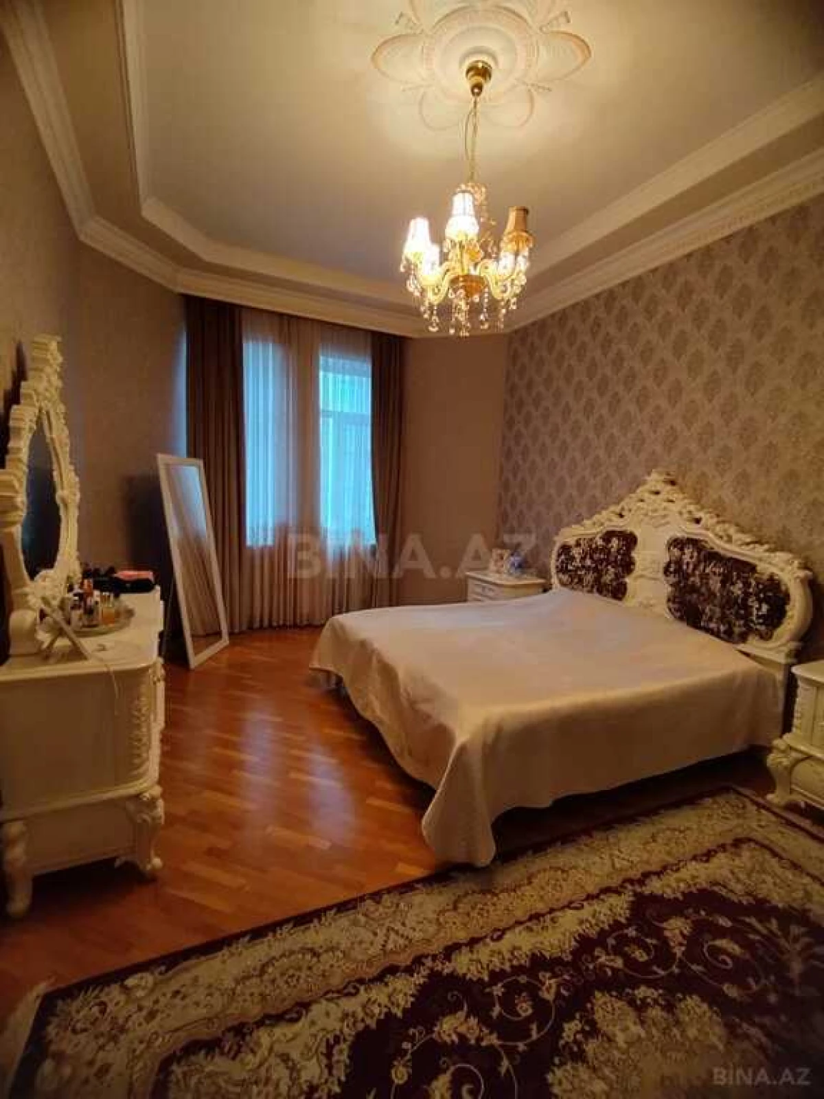 Satılır obyekt 750 m²