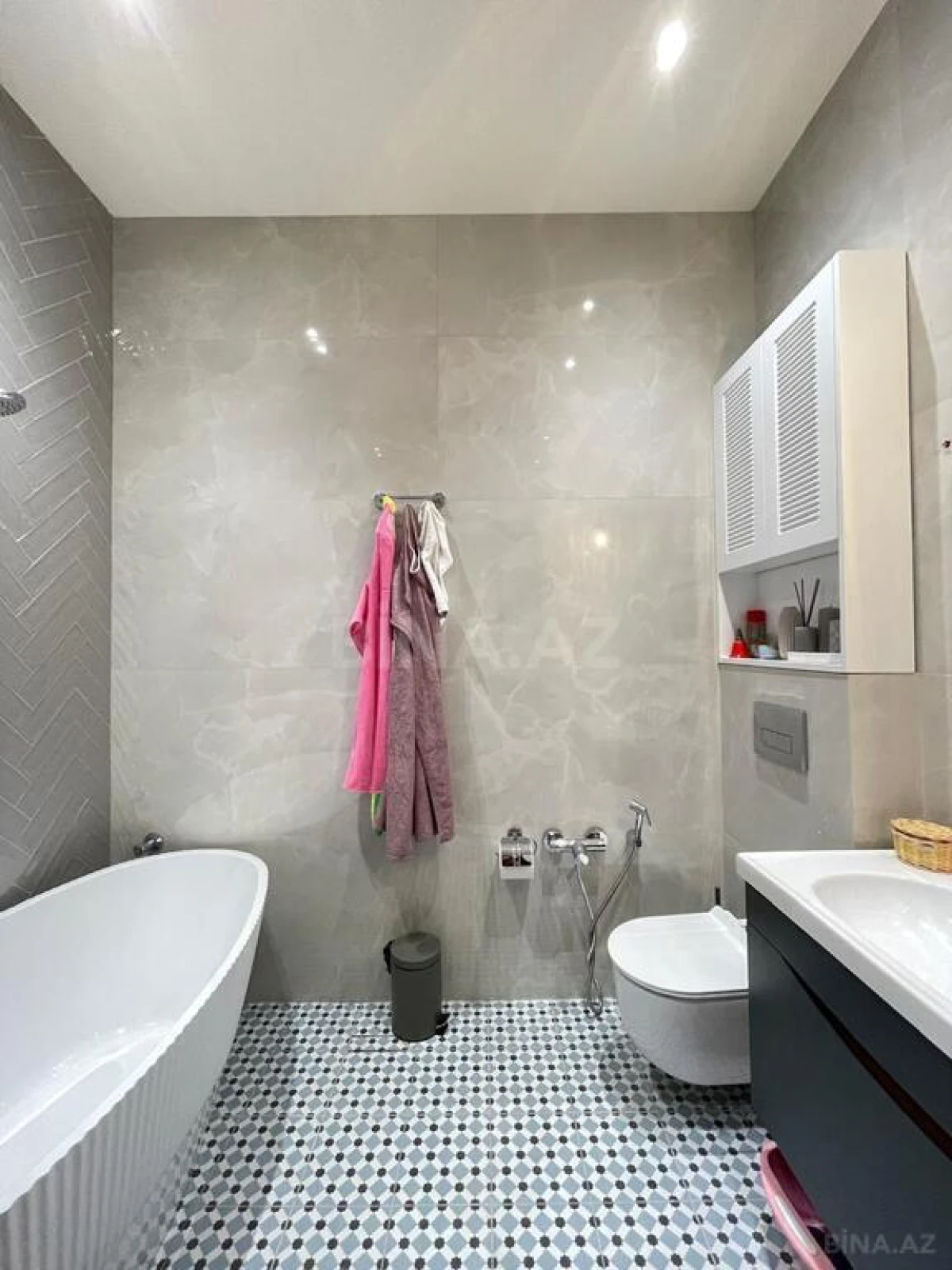 Satılır 2 otaqlı mənzil 60 m²