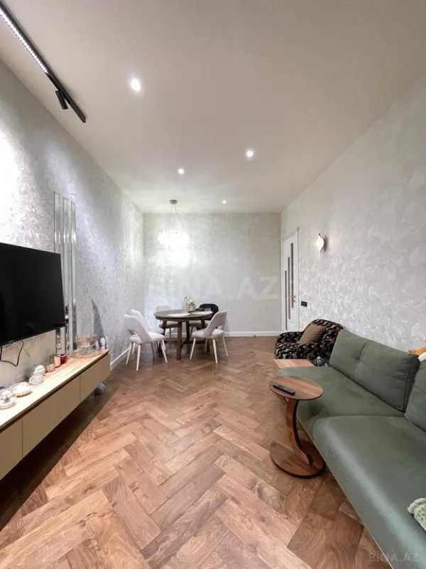Satılır 2 otaqlı mənzil 60 m²