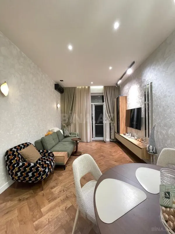 Satılır 2 otaqlı mənzil 60 m²