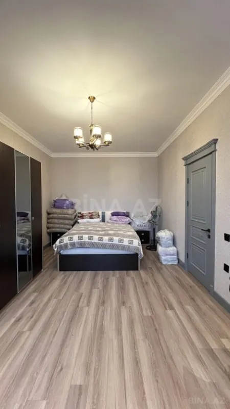 Satılır 5 otaqlı həyət evi 330 m²