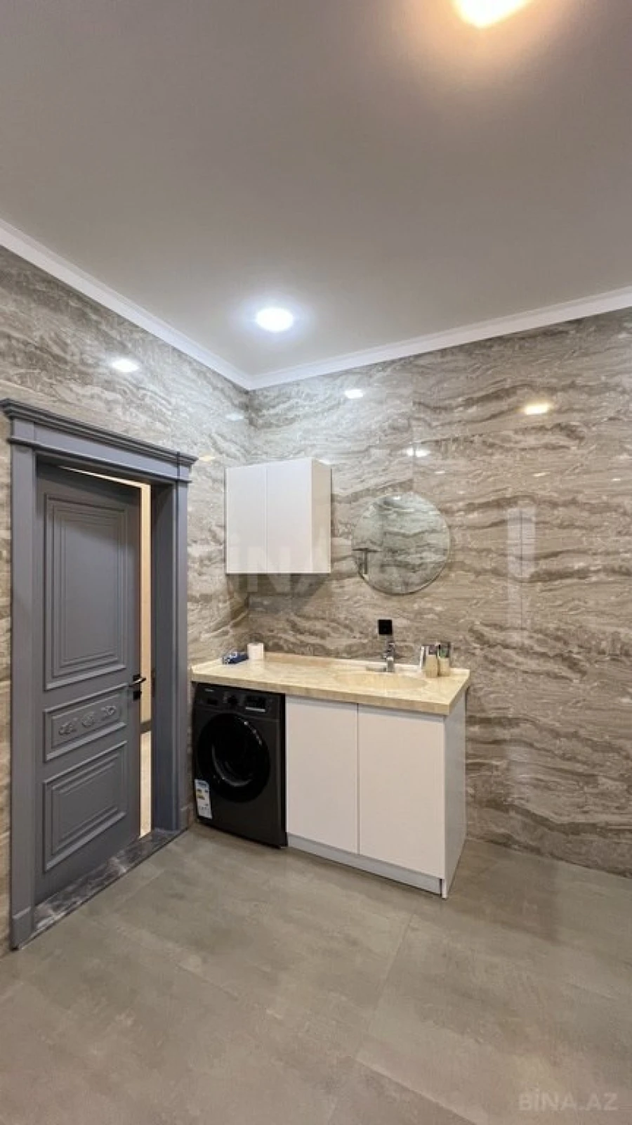 Satılır 5 otaqlı həyət evi 330 m²