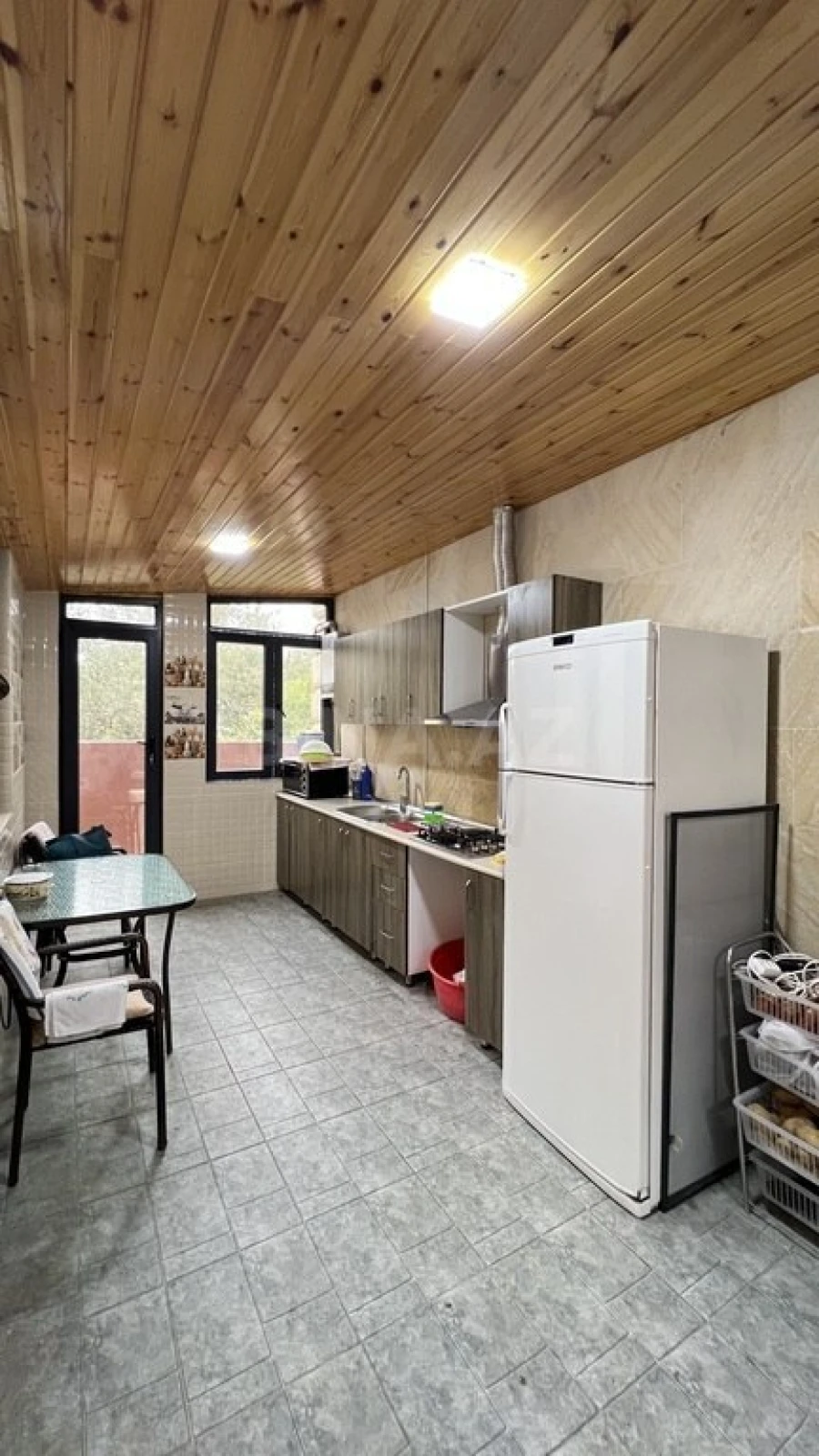 Satılır 5 otaqlı həyət evi 330 m²