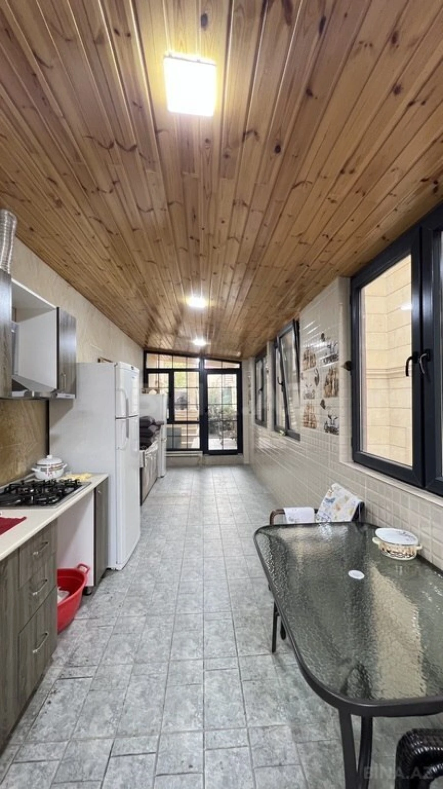 Satılır 5 otaqlı həyət evi 330 m²