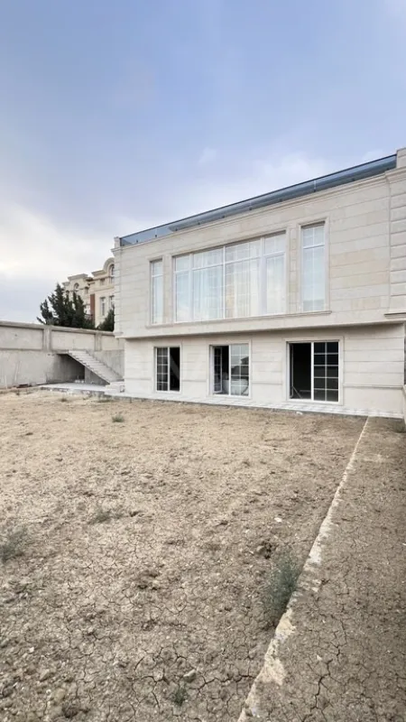 Satılır 7 otaqlı həyət evi 400 m²