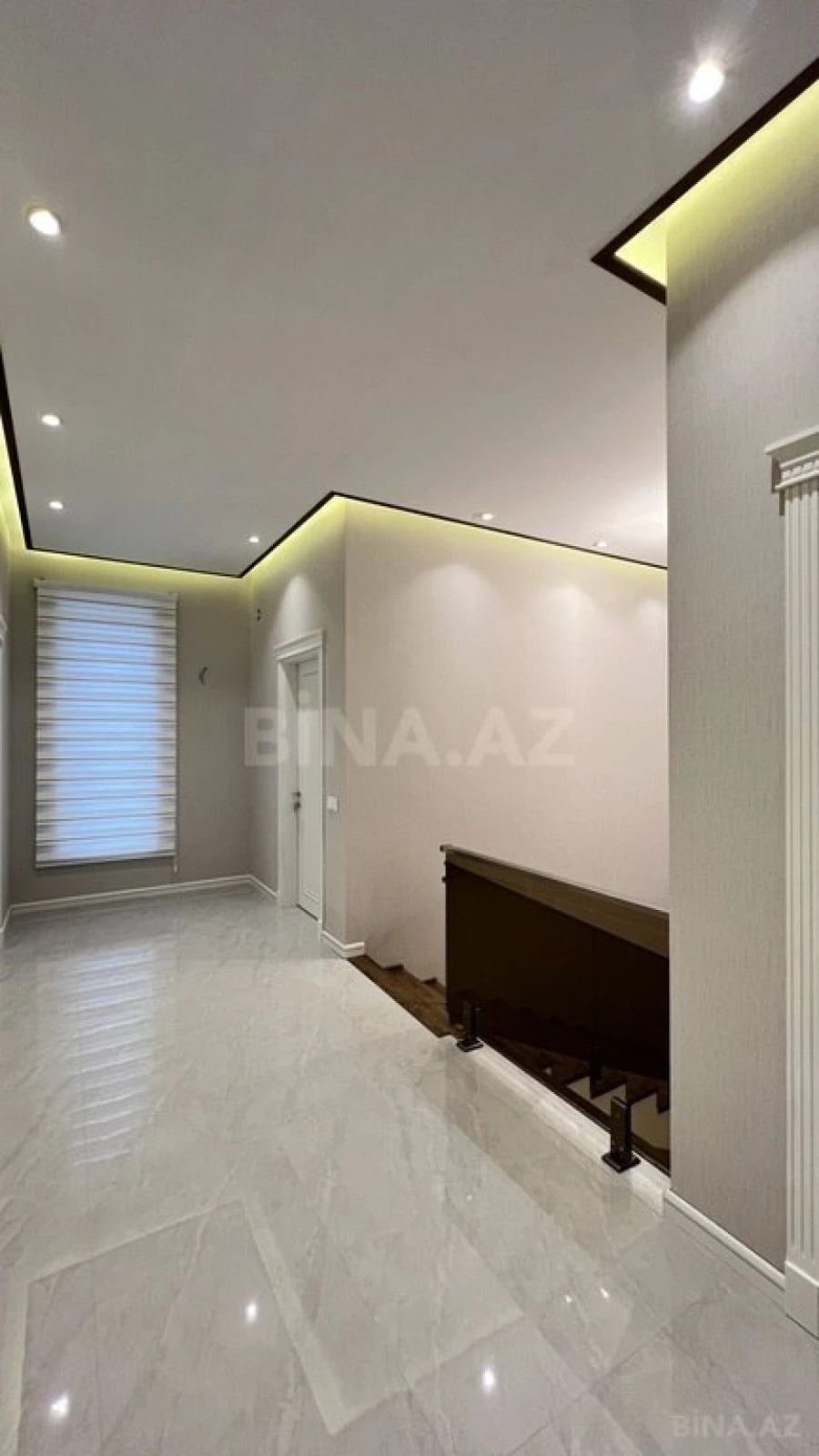 Satılır 7 otaqlı həyət evi 400 m²