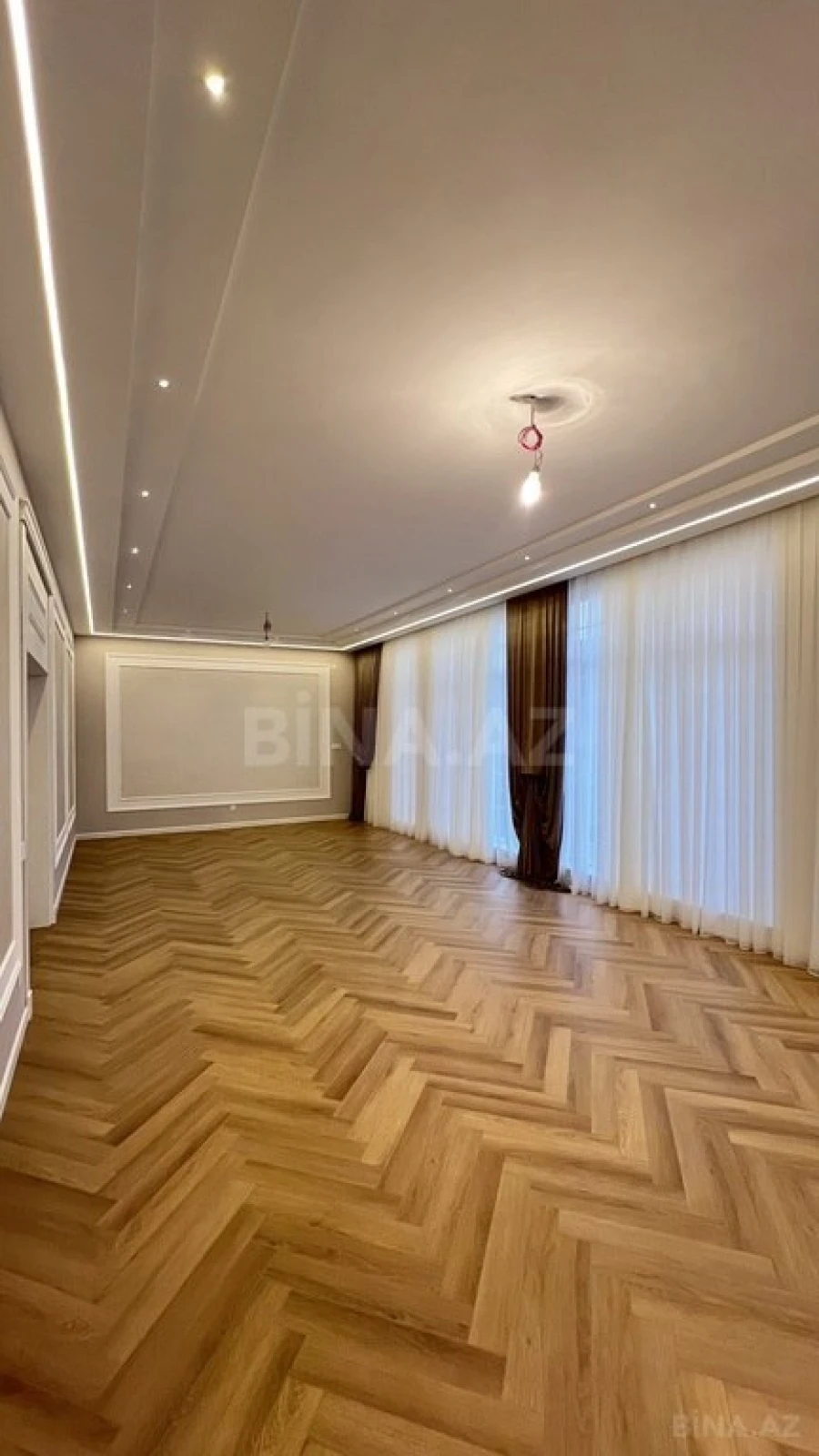 Satılır 7 otaqlı həyət evi 400 m²