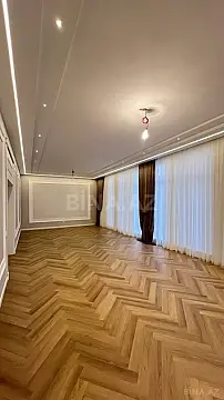 Satılır 7 otaqlı həyət evi 400 m²