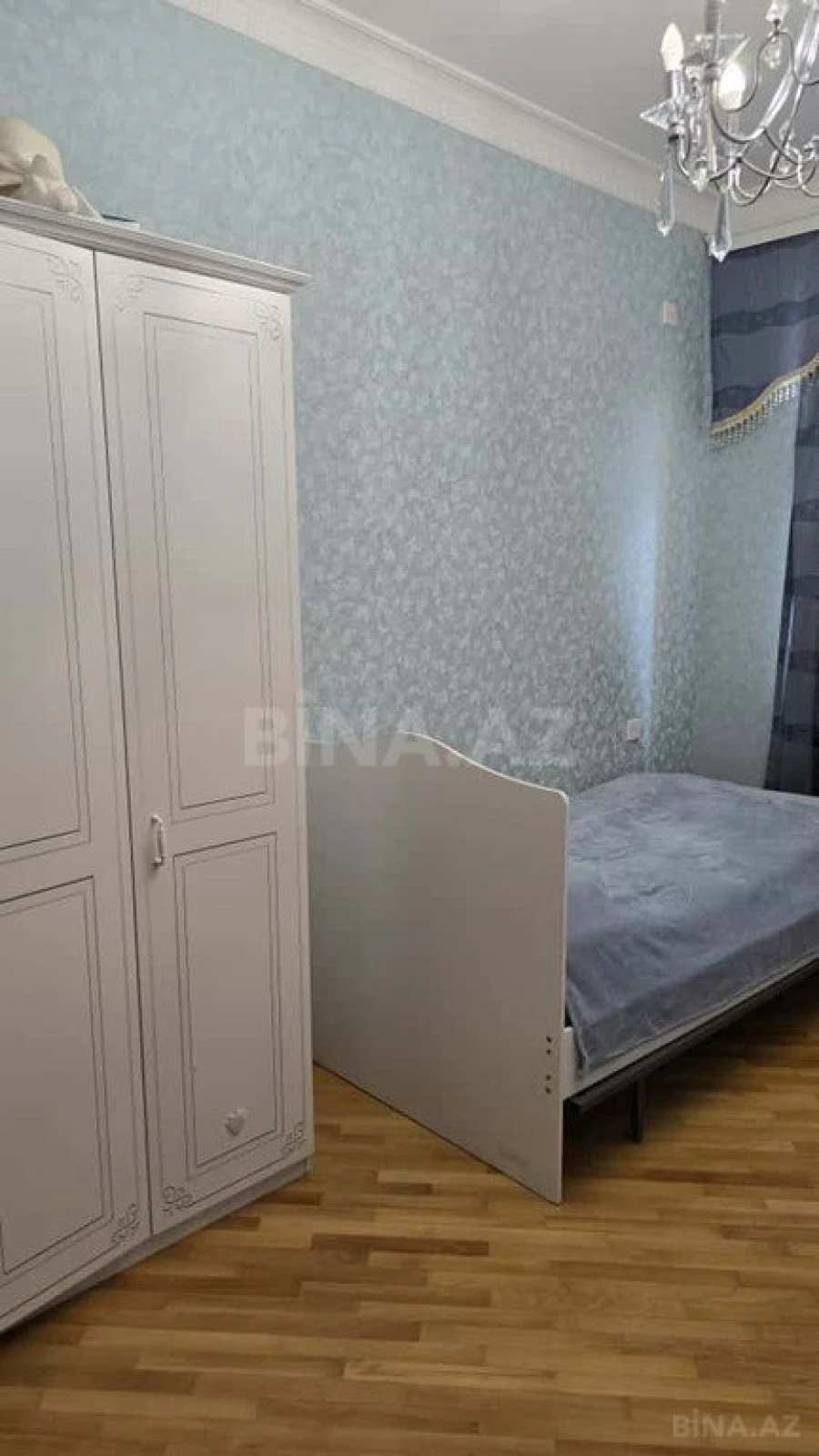 Satılır 3 otaqlı mənzil 126 m²