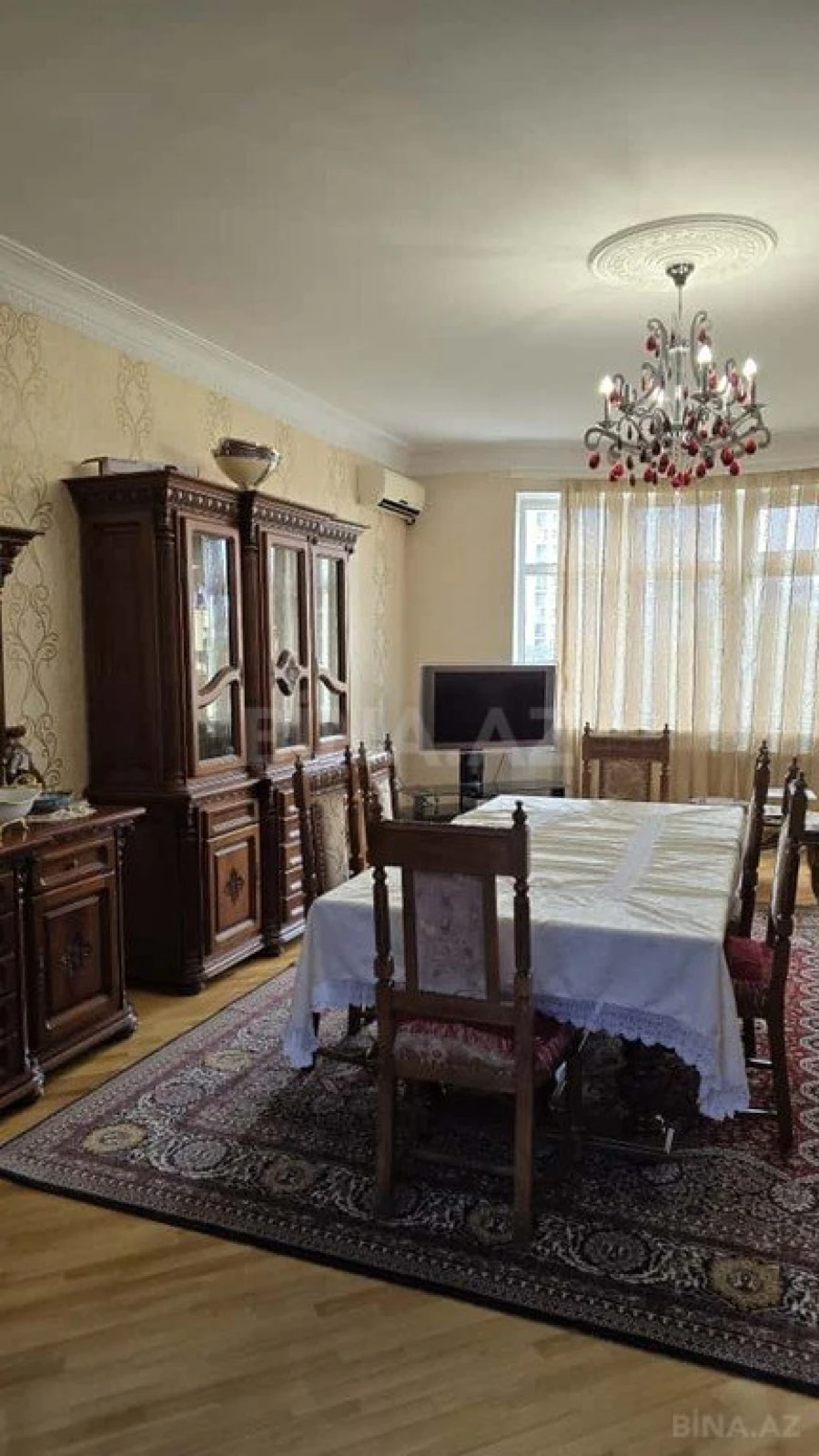 Satılır 3 otaqlı mənzil 126 m²