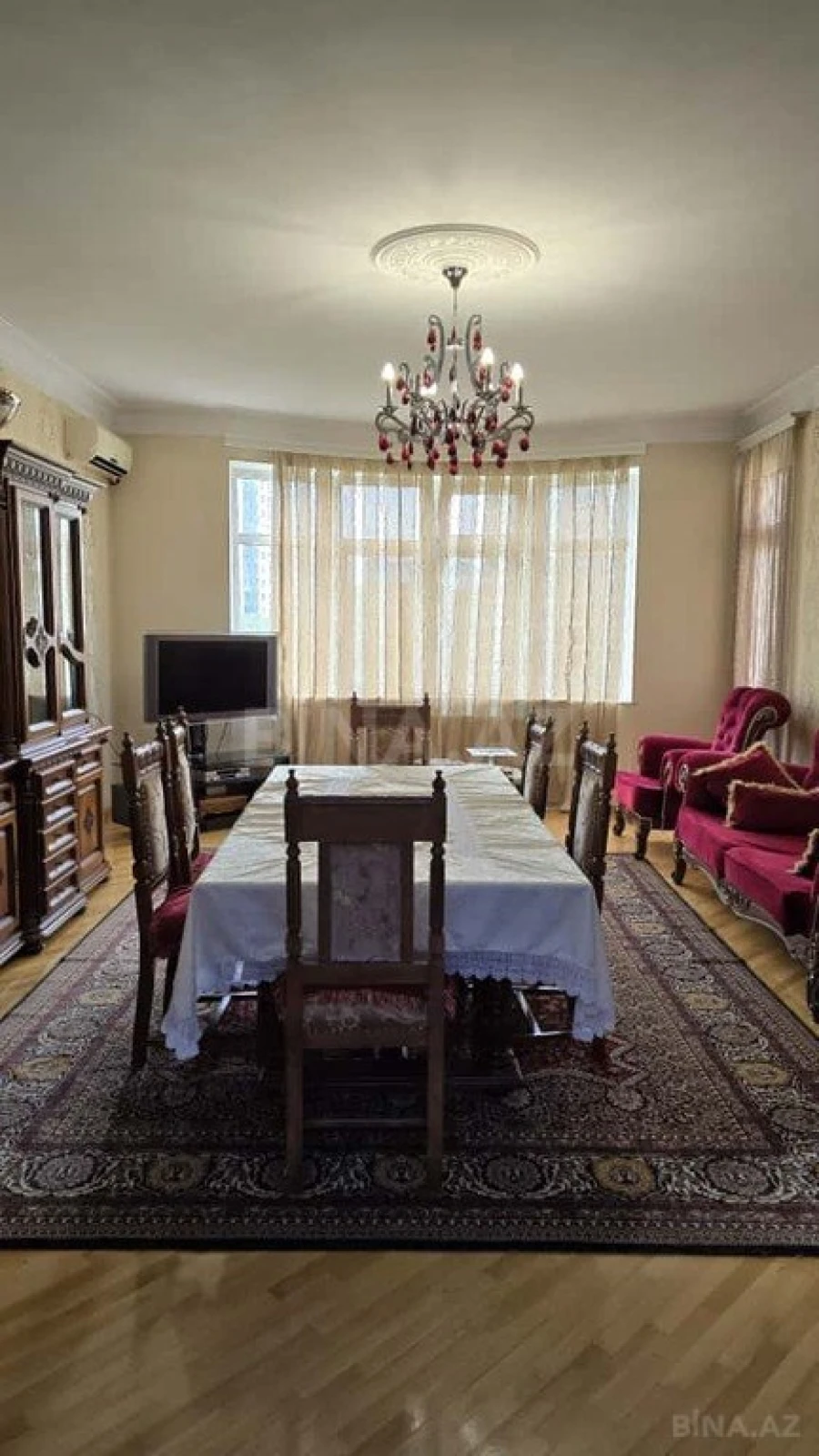 Satılır 3 otaqlı mənzil 126 m²