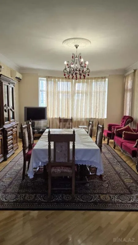 Satılır 3 otaqlı mənzil 126 m²