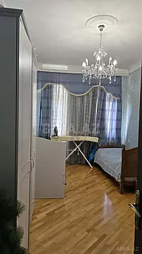 Satılır 3 otaqlı mənzil 126 m²