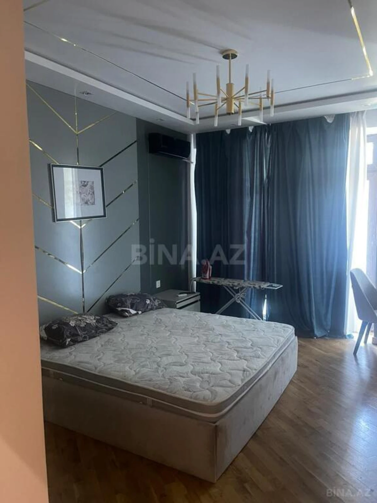 Satılır 2 otaqlı mənzil 98 m²