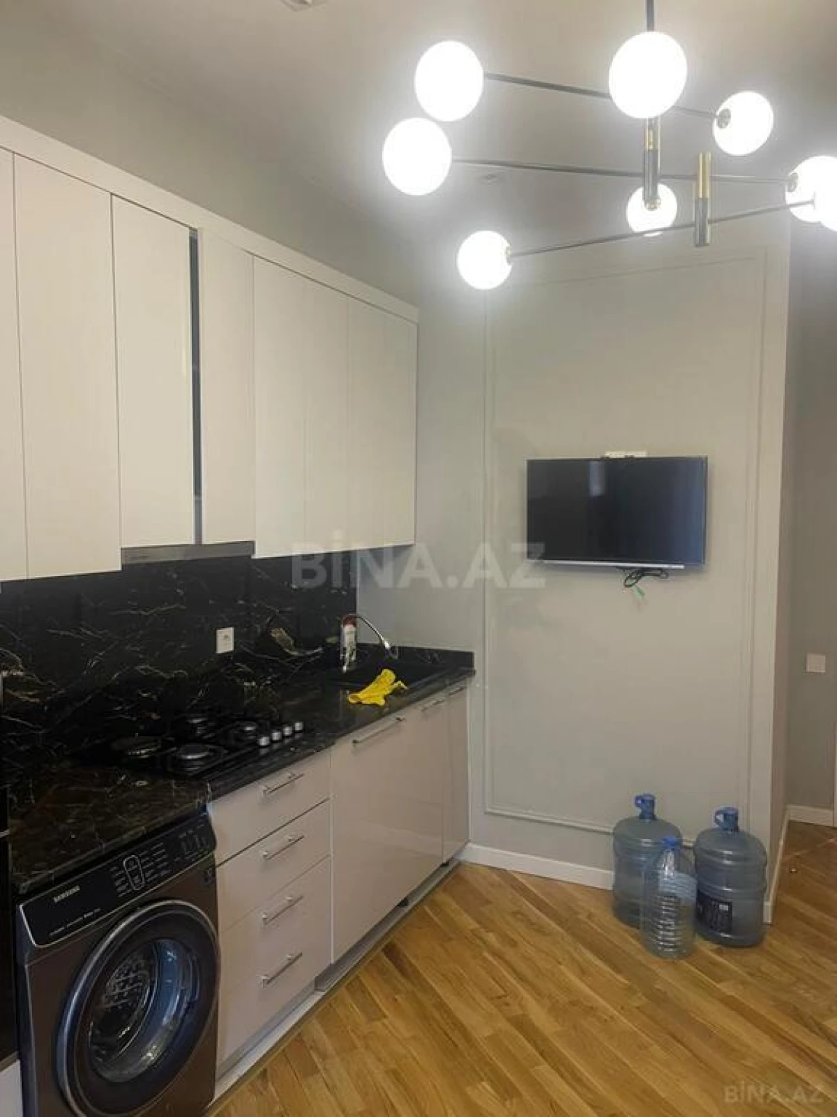 Satılır 2 otaqlı mənzil 98 m²