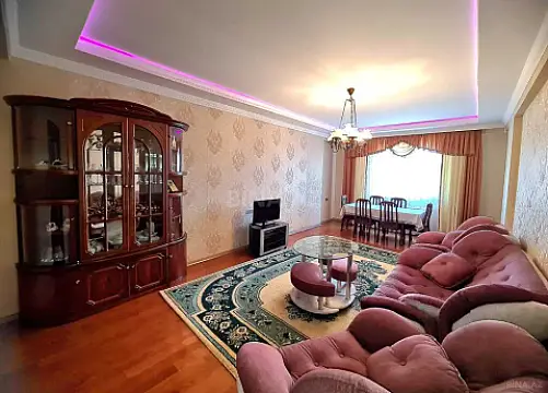 Kirayə verilir 2 otaqlı mənzil 120 m² — Bakı, Əhmədli 2 otaq 120.00 m²