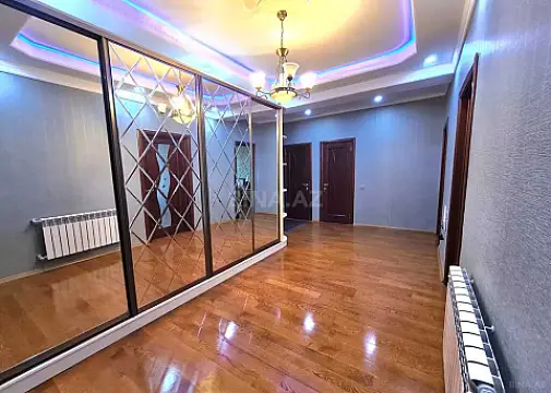 Kirayə verilir 2 otaqlı mənzil 120 m²