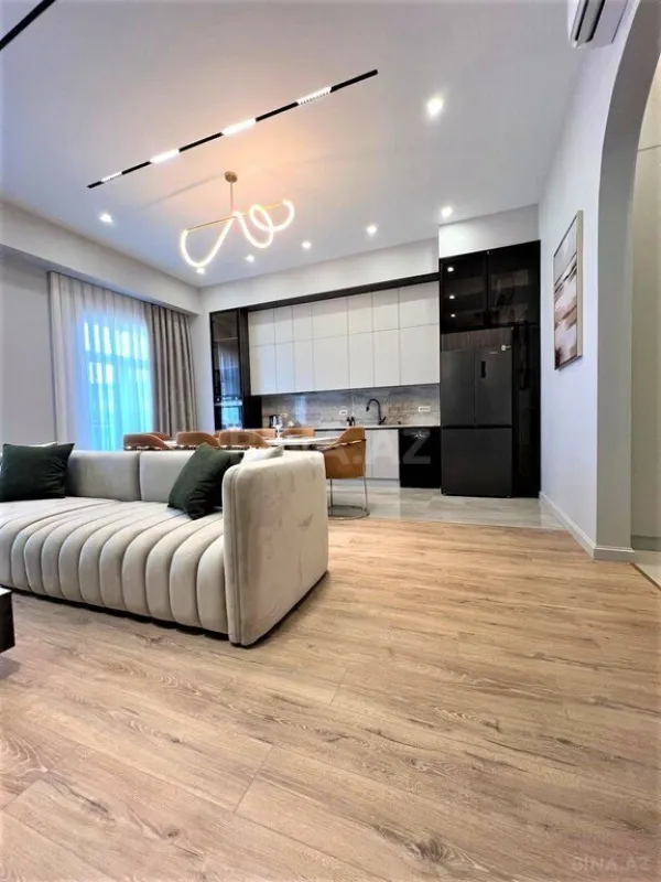 Kirayə verilir 3 otaqlı mənzil 120 m²