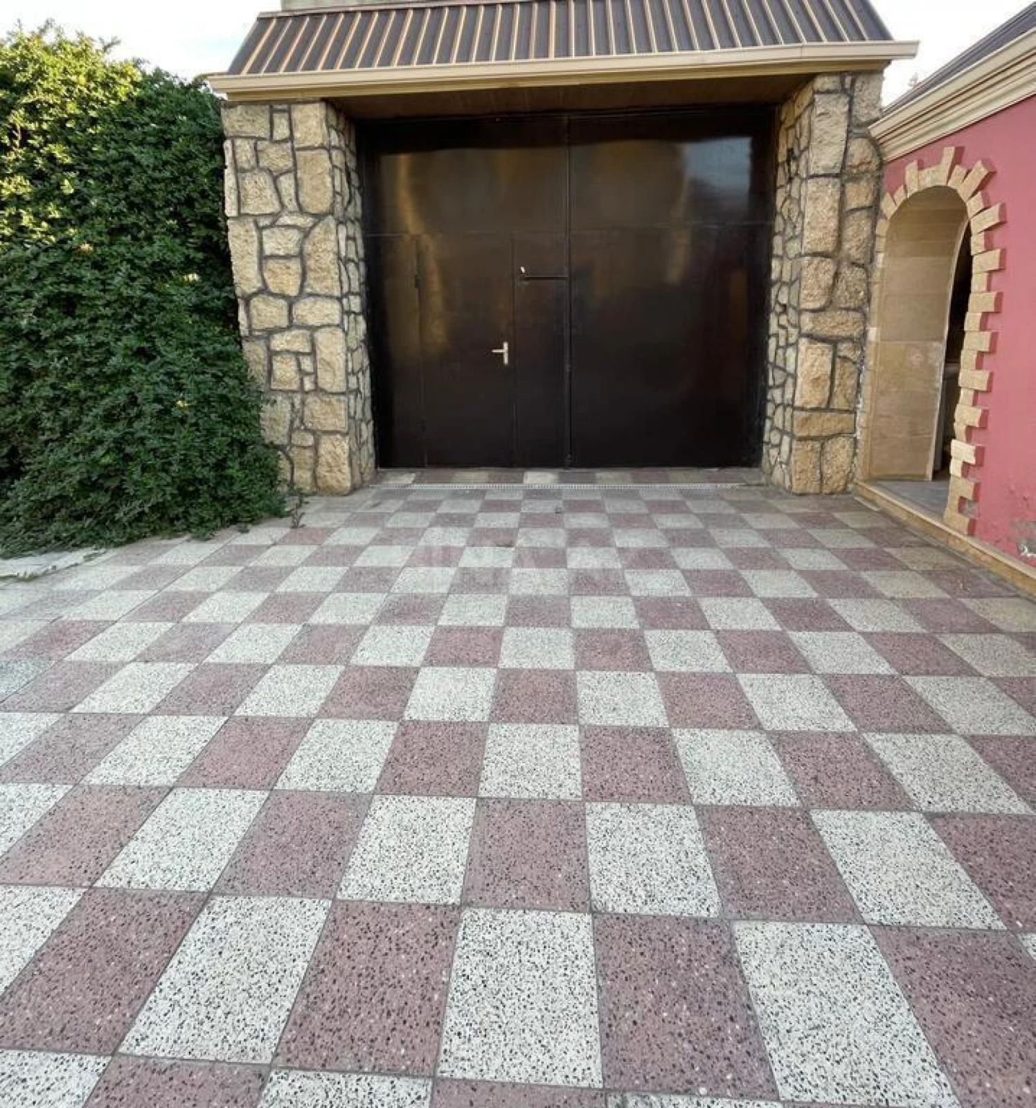 Satılır 5 otaqlı həyət evi 165 m²