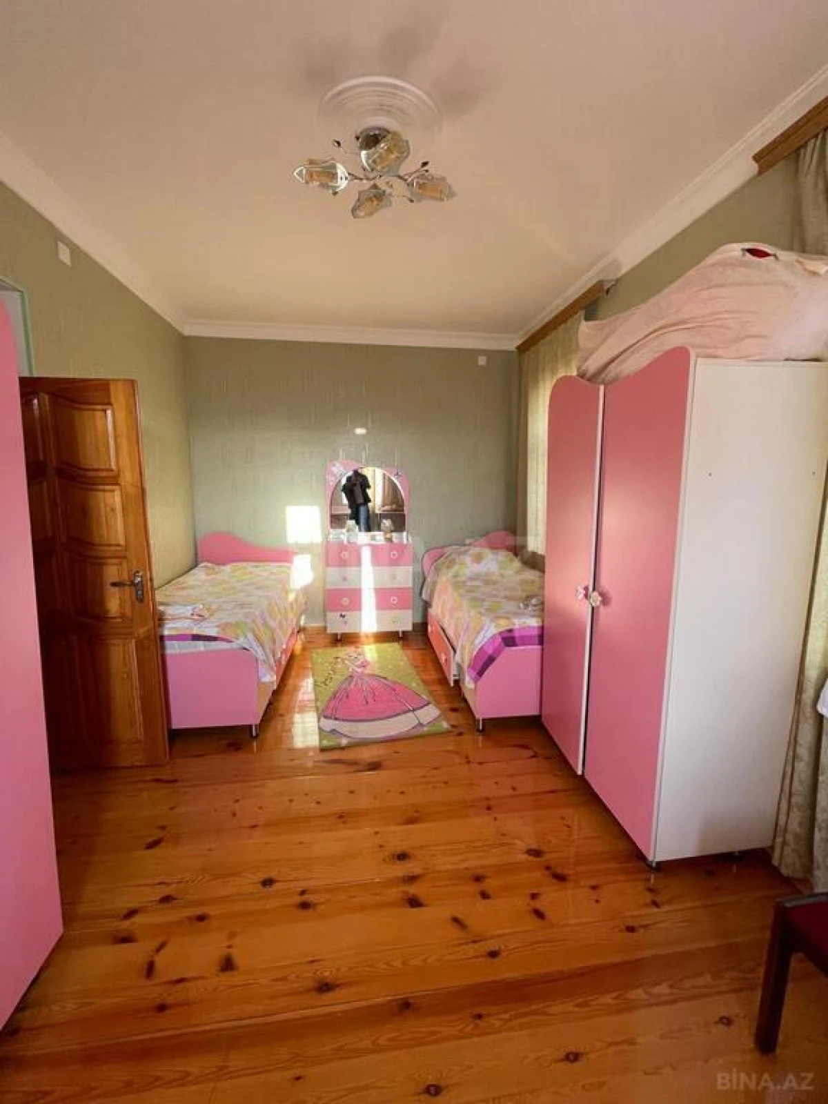 Satılır 5 otaqlı həyət evi 165 m²