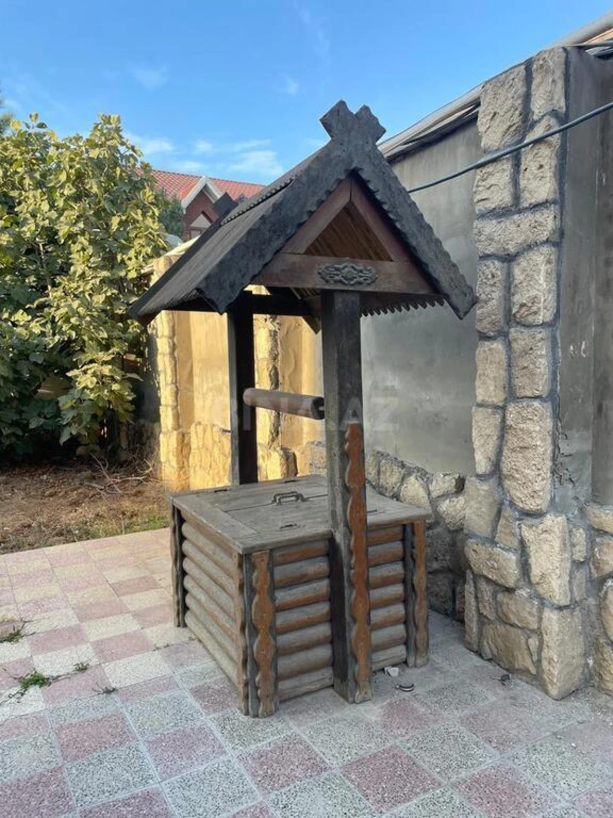 Satılır 5 otaqlı həyət evi 165 m²