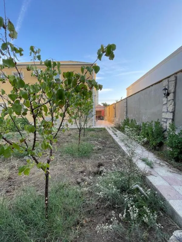 Satılır 5 otaqlı həyət evi 165 m²