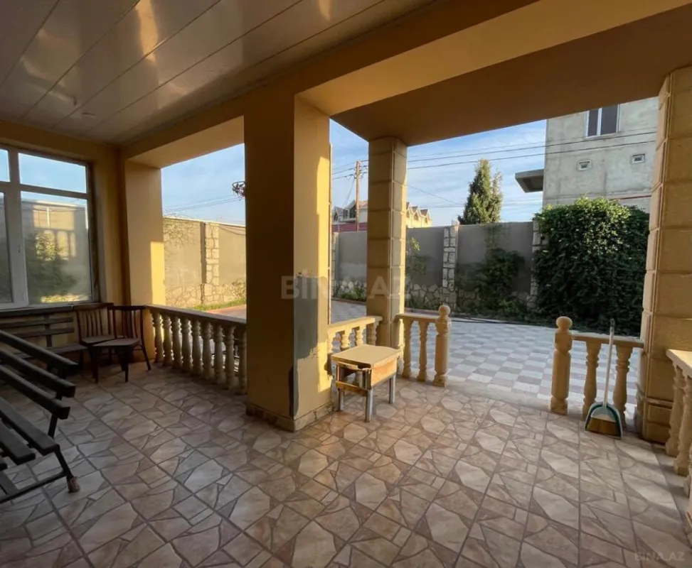 Satılır 5 otaqlı həyət evi 165 m²