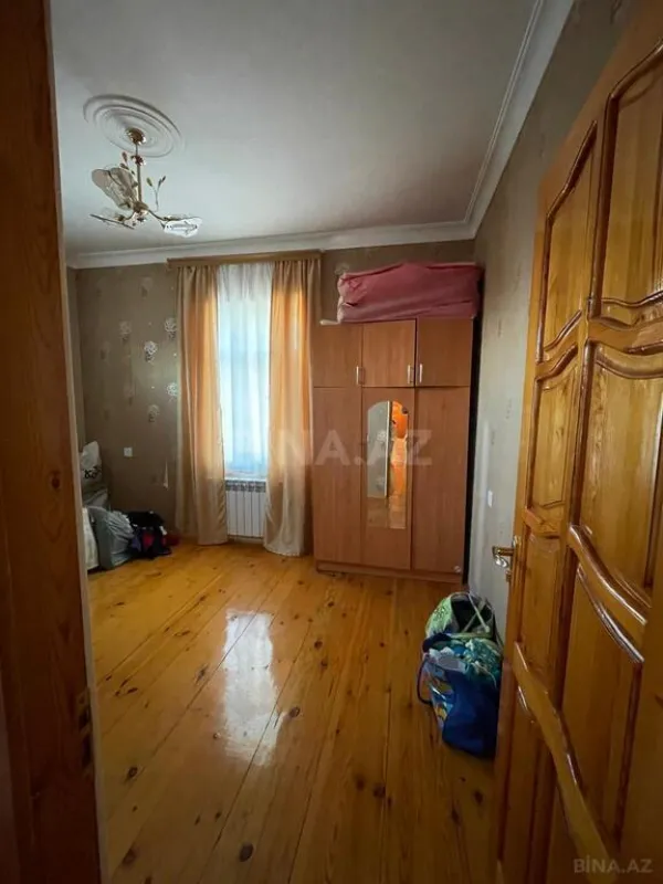 Satılır 5 otaqlı həyət evi 165 m²