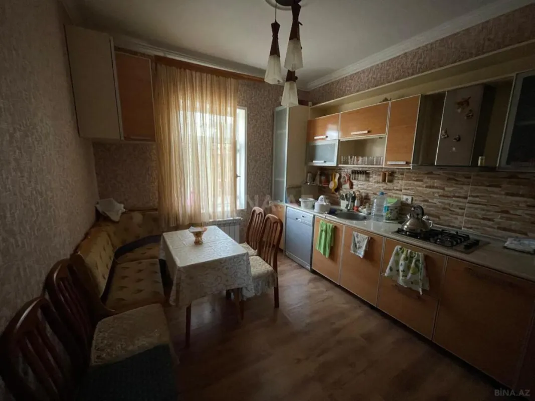 Satılır 5 otaqlı həyət evi 165 m²