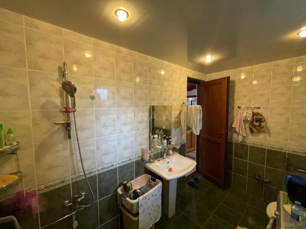 Satılır 5 otaqlı həyət evi 165 m²