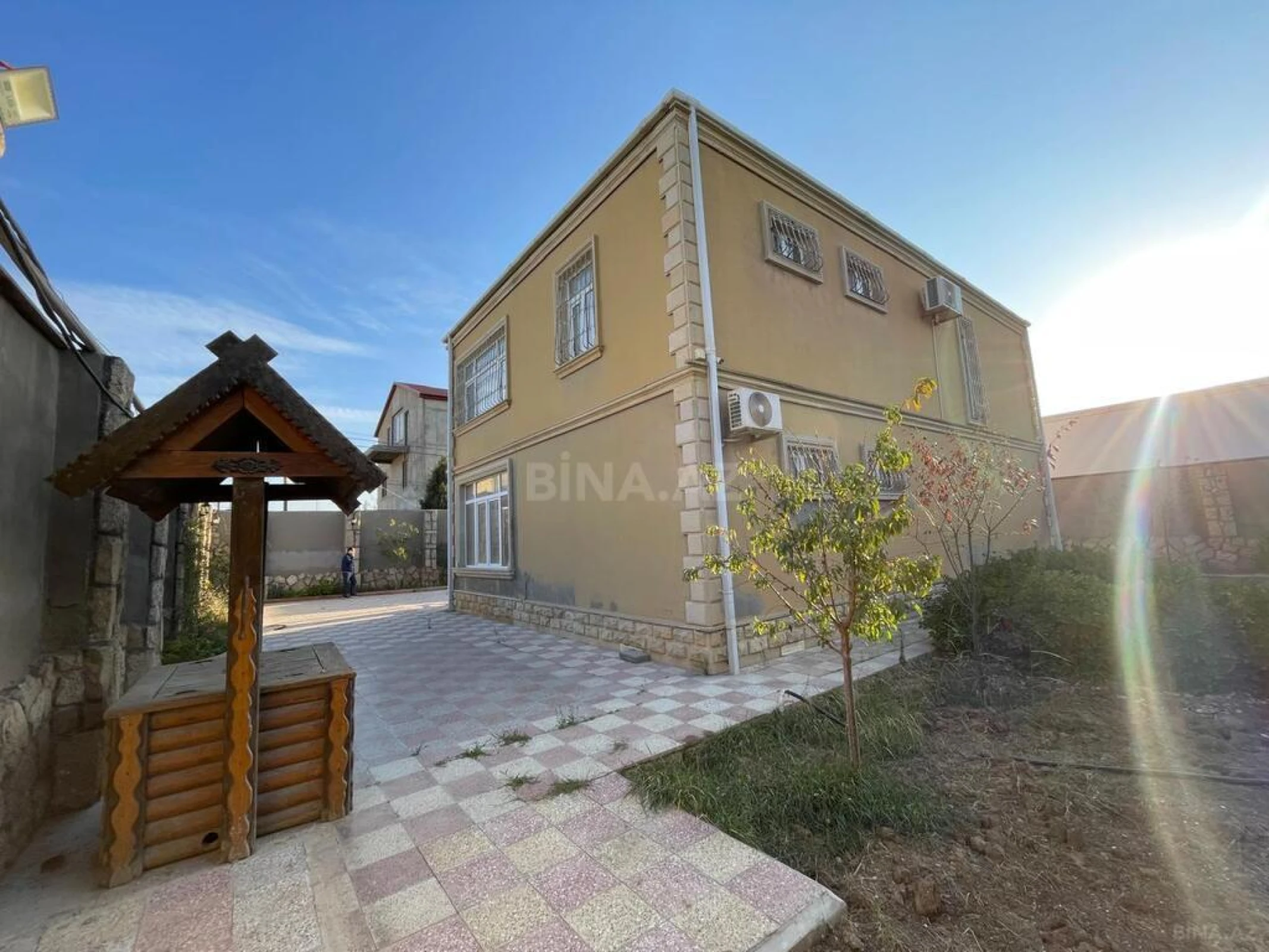 Satılır 5 otaqlı həyət evi 165 m²