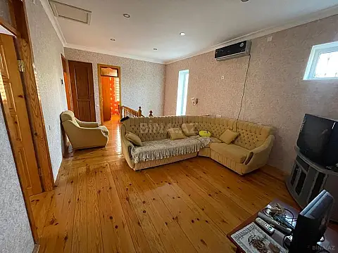 Satılır 5 otaqlı həyət evi 165 m²