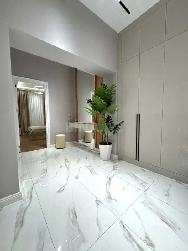 Satılır 2 otaqlı mənzil 68 m²