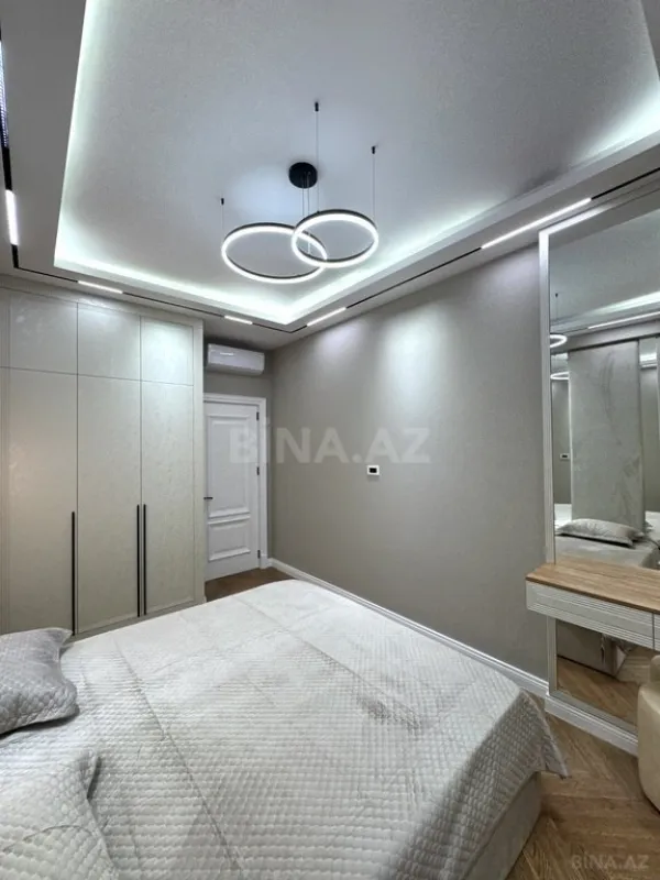 Satılır 2 otaqlı mənzil 68 m²