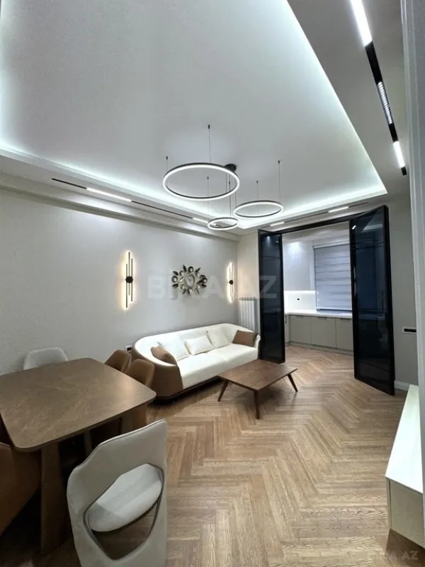 Satılır 2 otaqlı mənzil 68 m²