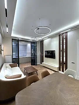 Satılır 2 otaqlı mənzil 68 m²