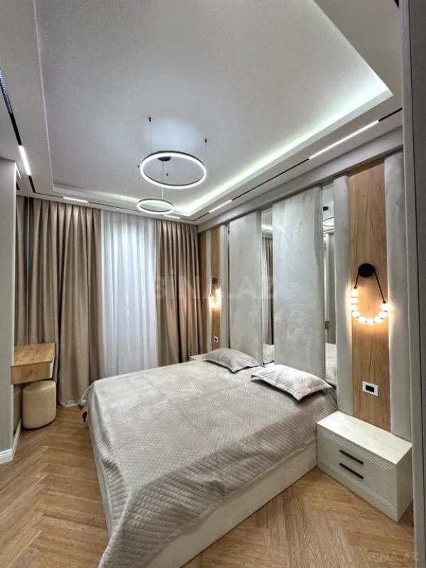 Satılır 2 otaqlı mənzil 68 m²